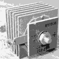 Archivo jpg donde se muestra un diodo de Selenio de un radio Zenith Transoceanic R600