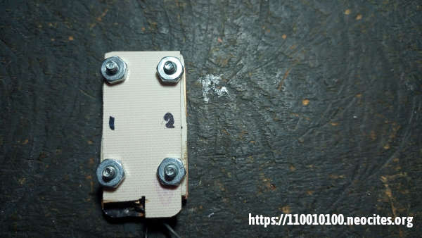 Archivo JPG con foto donde se muestran las piezas que se necesitan para hacer un adaptador